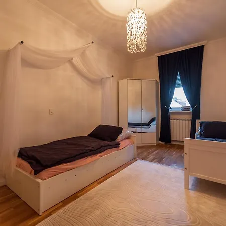 Franjevacka Lejlighed *